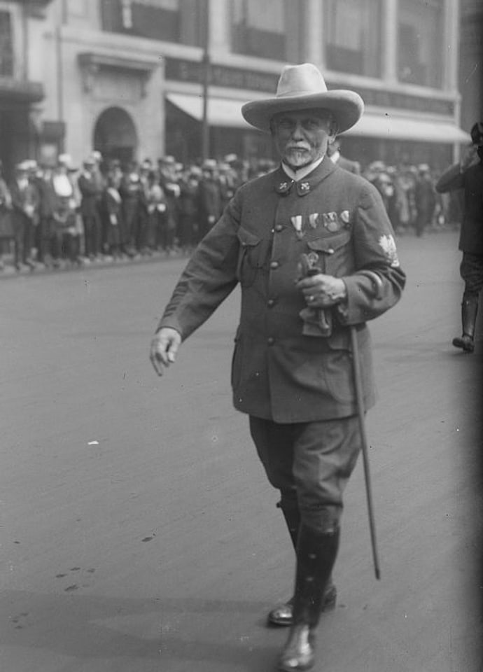 Daniel Carter Beard in Scout uniform, photographed by Bain News Service